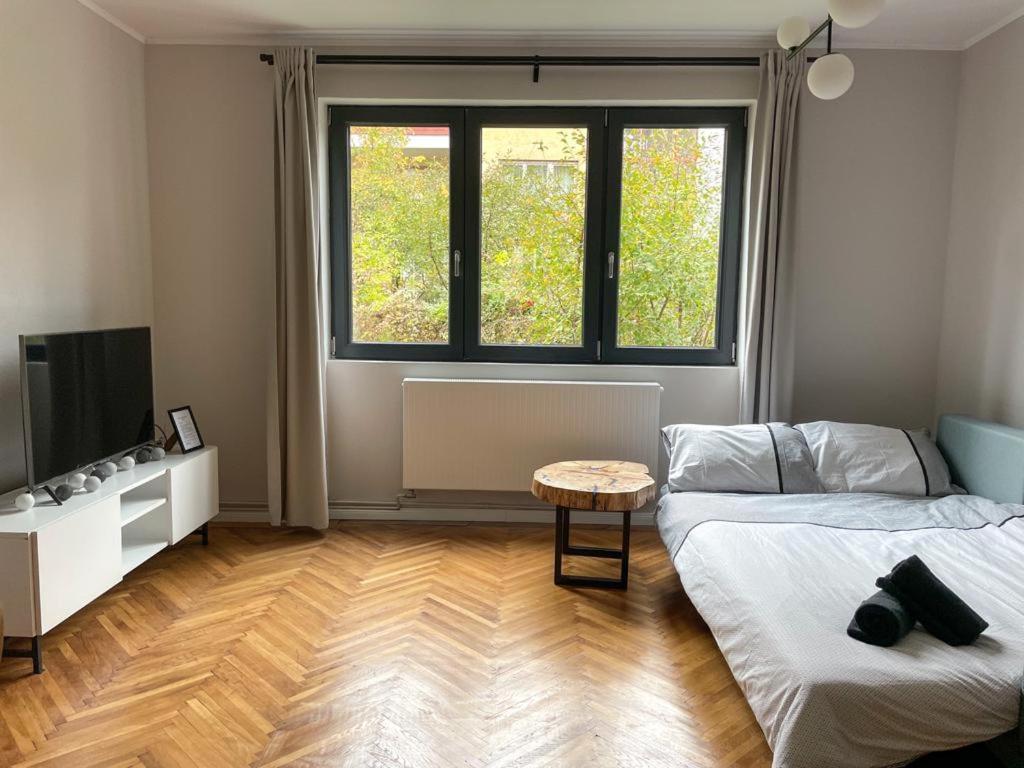 Flh - Nana's Sibiu